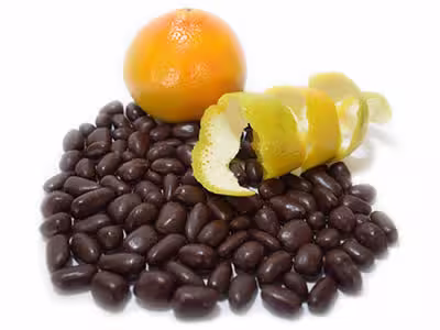 C&aacute;scaras de naranja cubiertas de Chocolate Oscuro al 70%